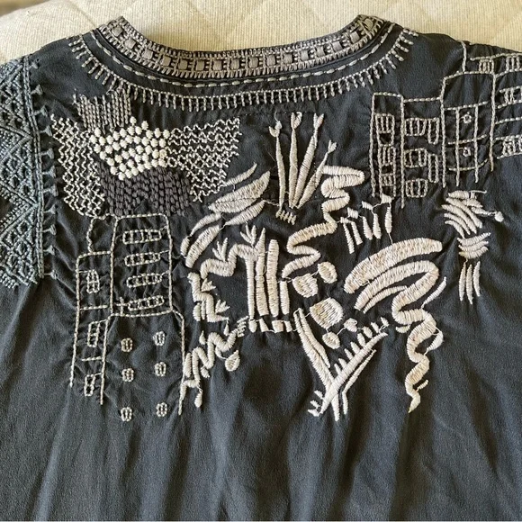 JOHNNY WAS BIYA Large Black Silk Embroidered Long Tunic - Picture 4 of 7